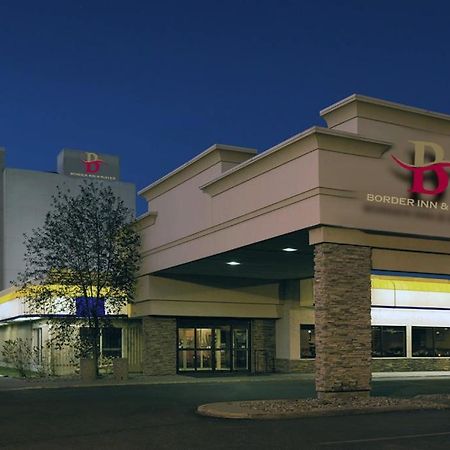 Border Inn & Suites Lloydminster Exteriör bild