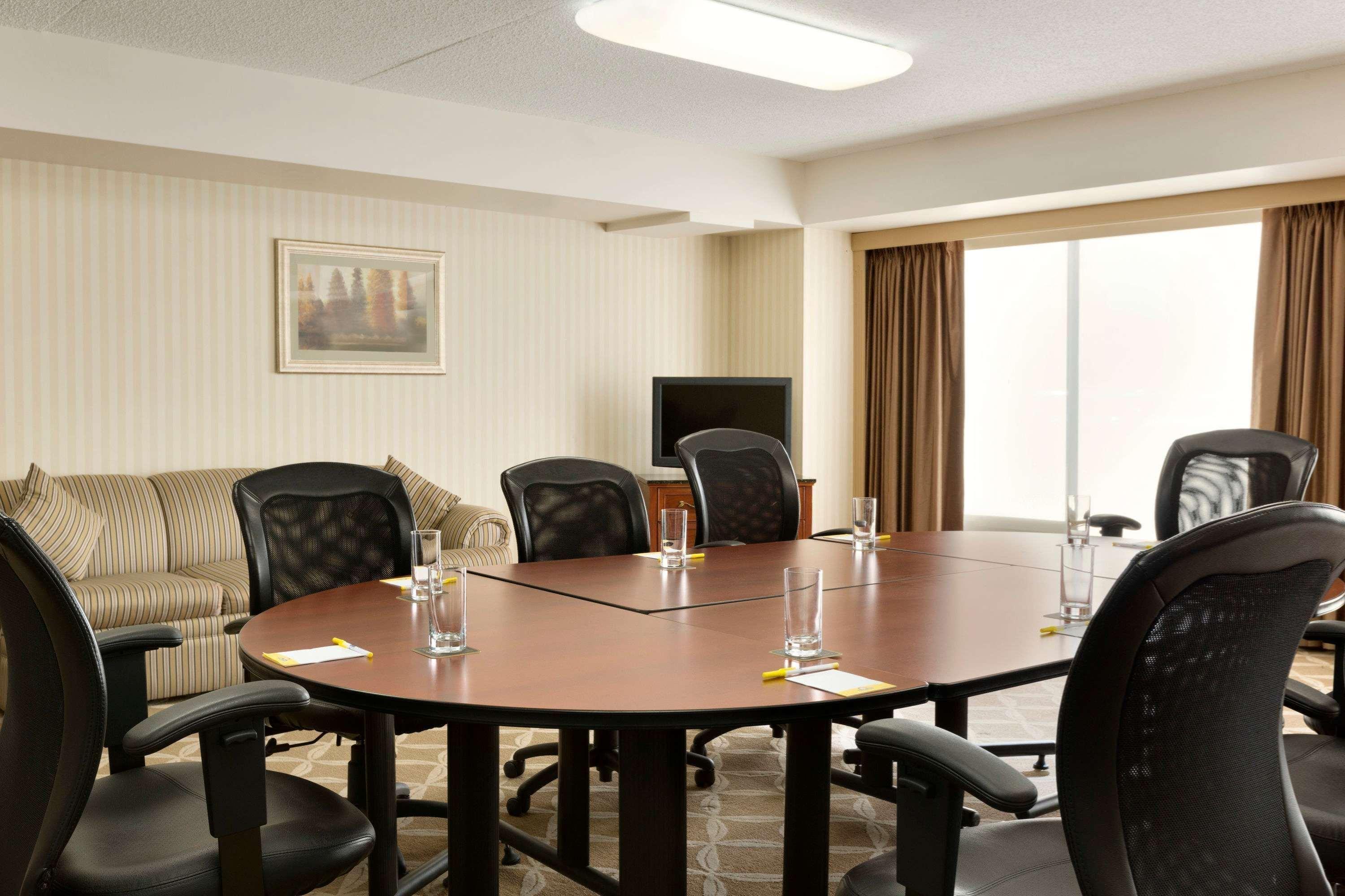Border Inn & Suites Lloydminster Exteriör bild
