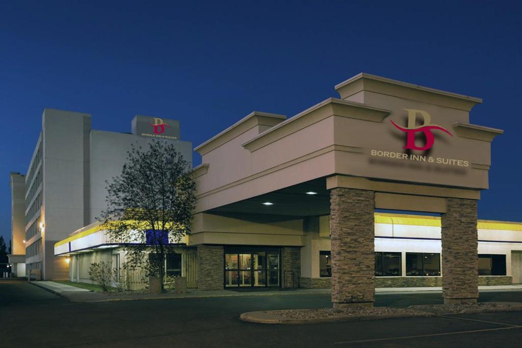 Border Inn & Suites Lloydminster Exteriör bild