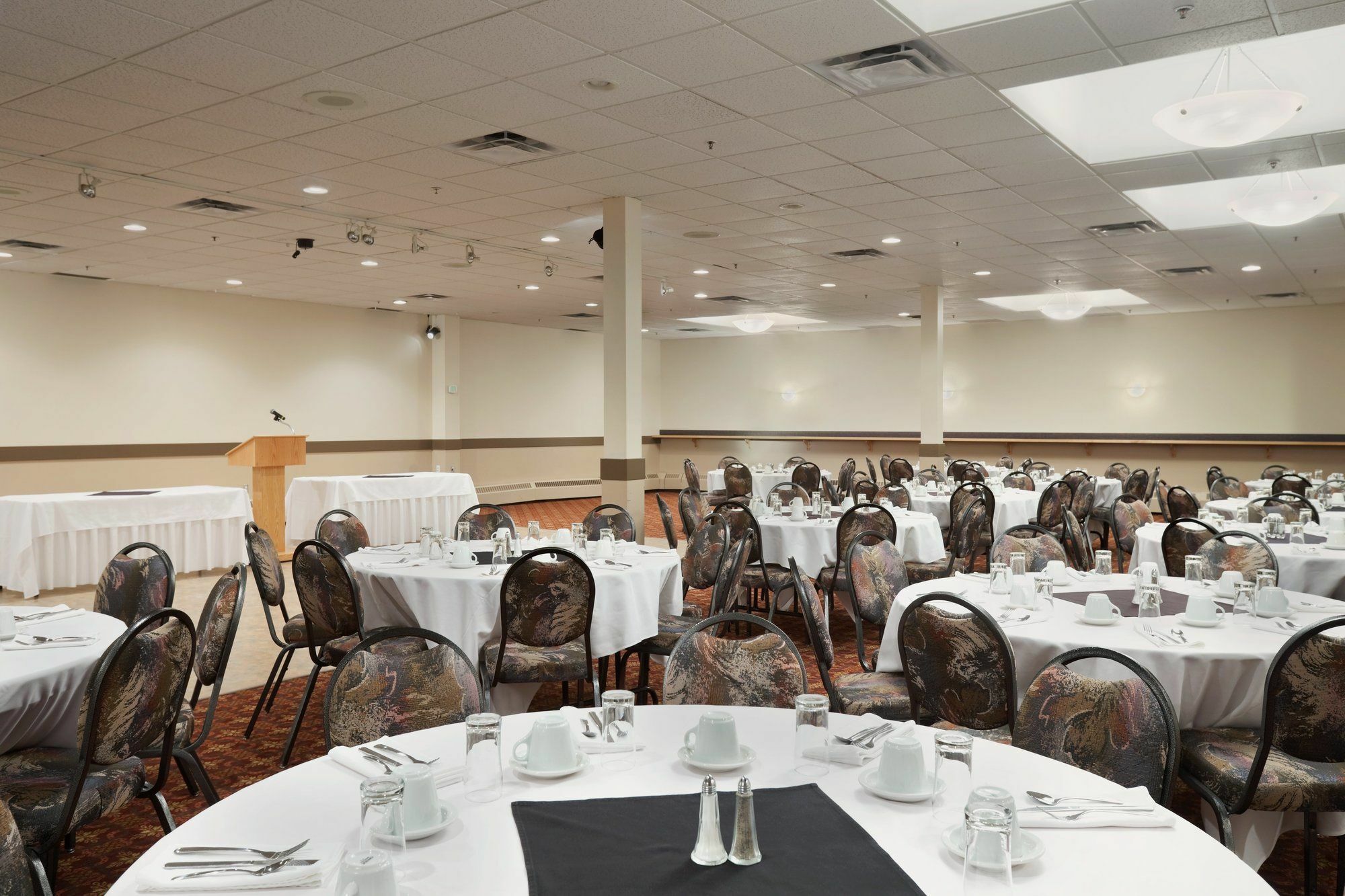 Border Inn & Suites Lloydminster Exteriör bild